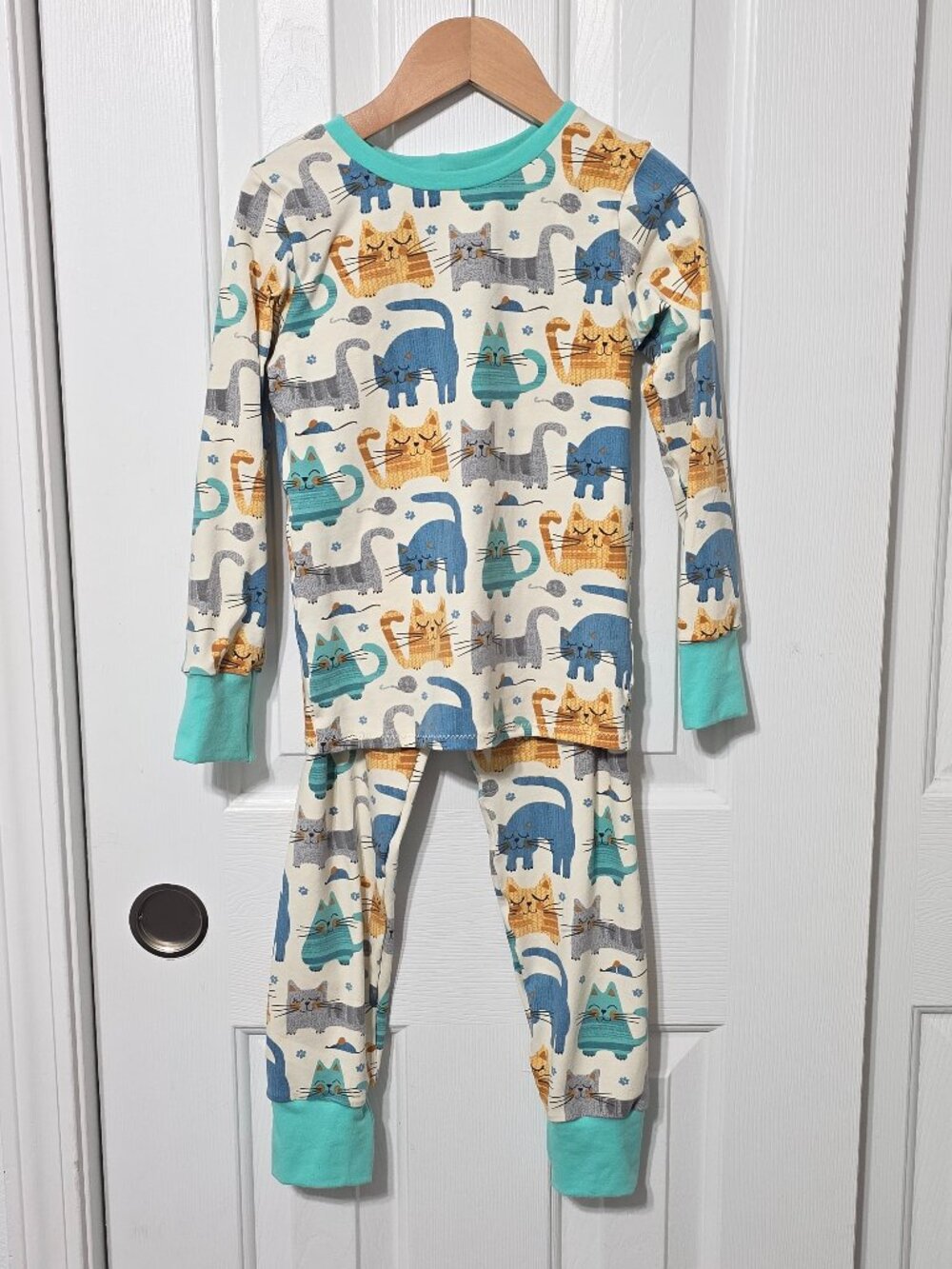 Kids Cat Pajama Set, Long Sleeve, Size 6